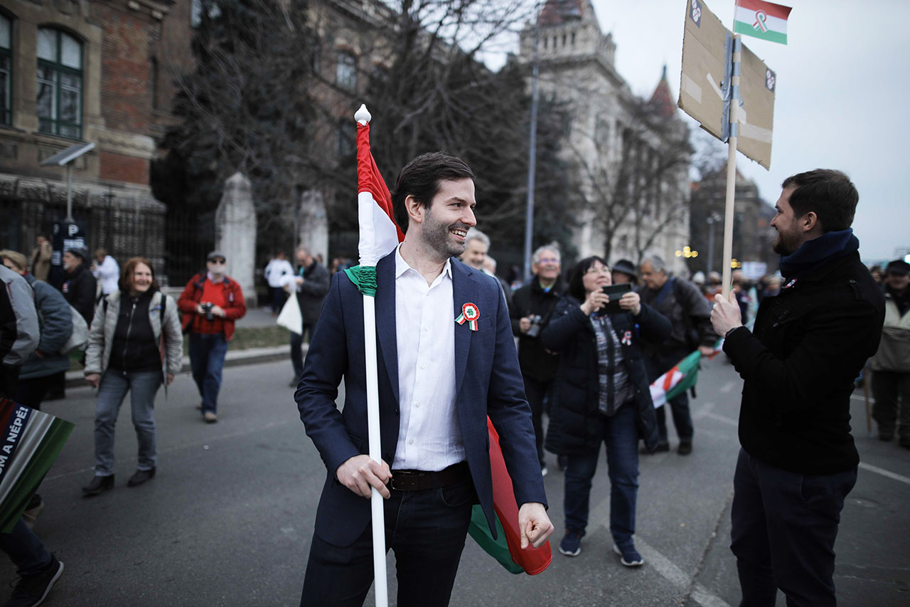 Fekete Gyor Andras momentum fidesz penz